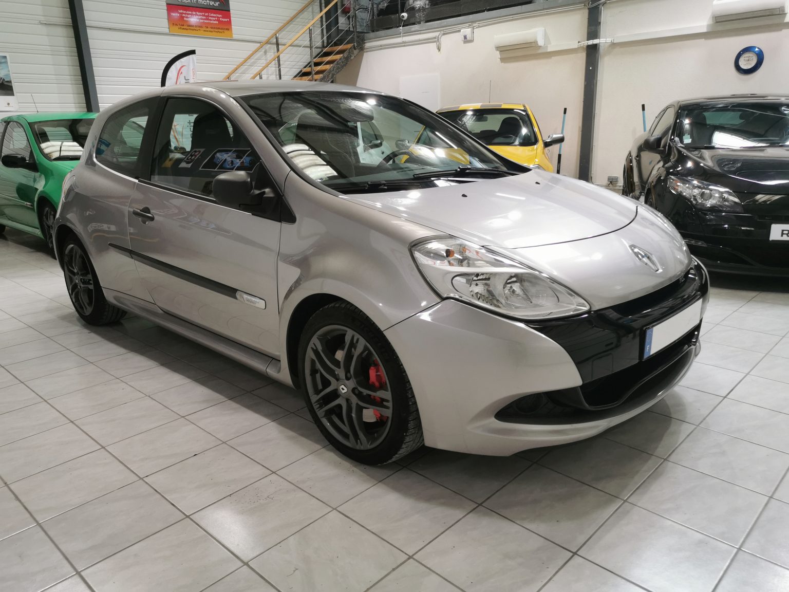 RENAULT Clio 3 RS CUP 2.0 203 ch Jantes CUP / Recaro / GPS TOMTOM