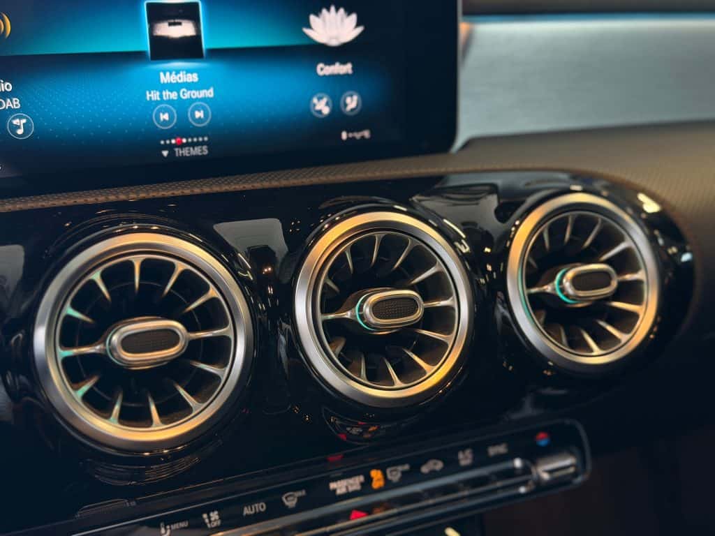 Mercedes_Cla200_315_28