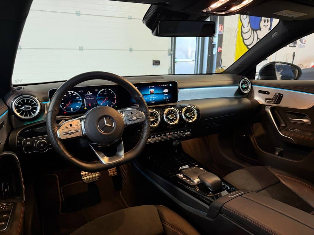 Mercedes_Cla200_315_34