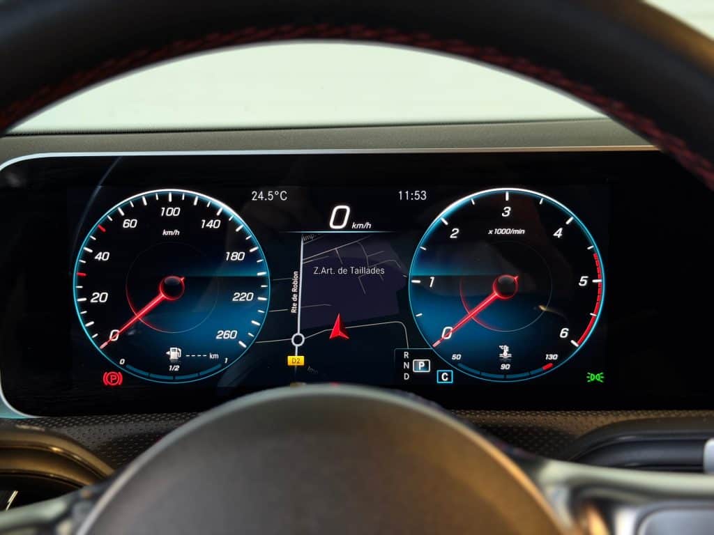 Mercedes_Cla200_315_38