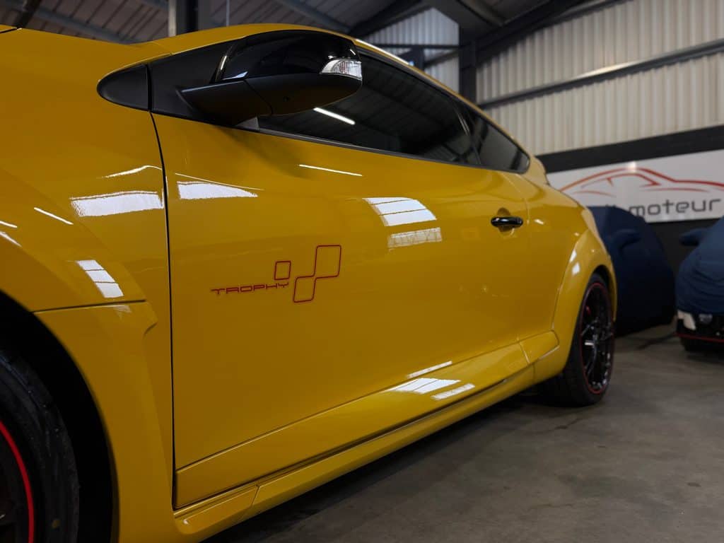 Renault_Megane_3_Trophy _10