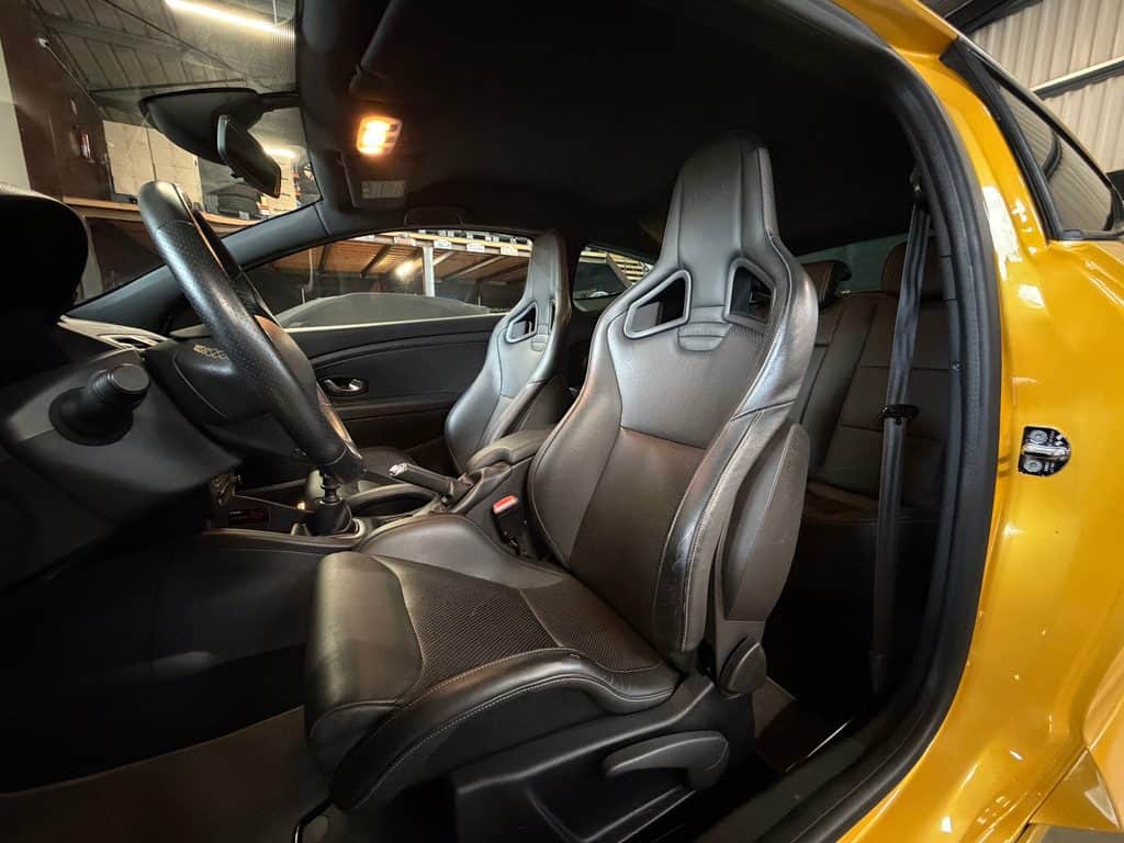 Renault_Megane_3_Trophy _23
