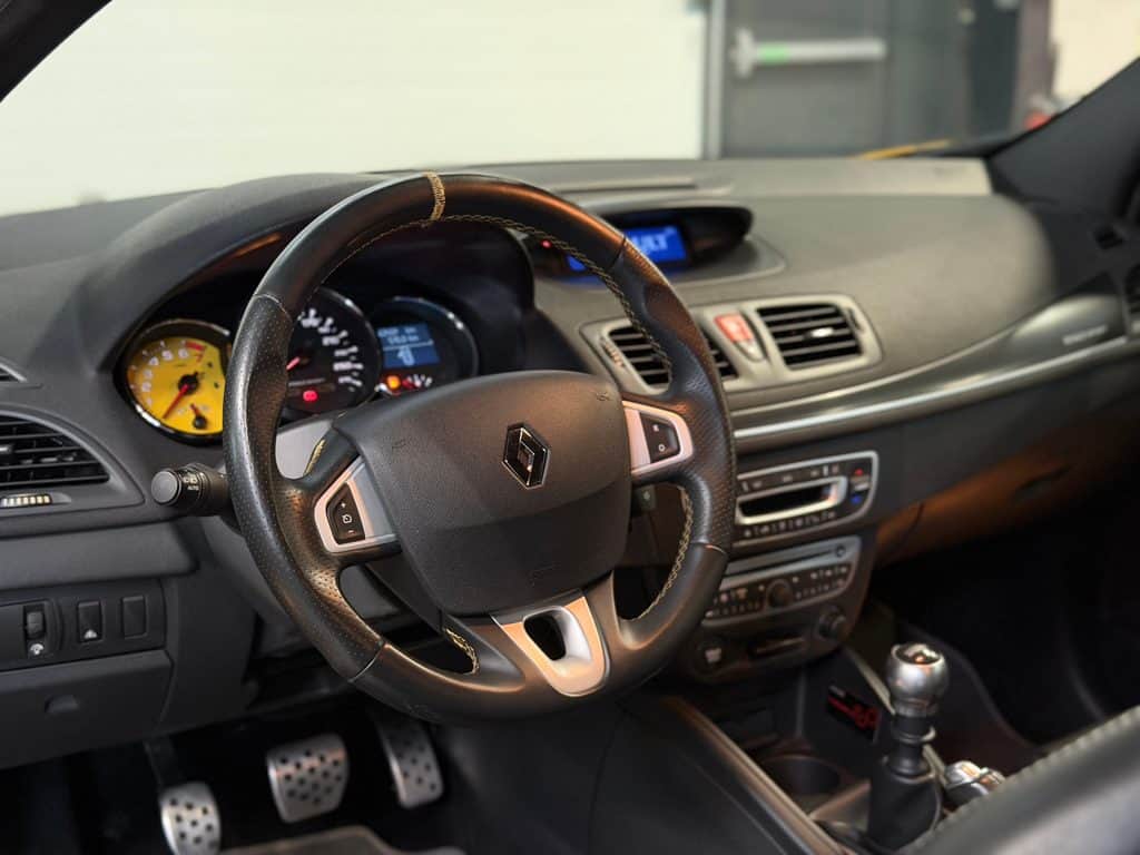Renault_Megane_3_Trophy _26